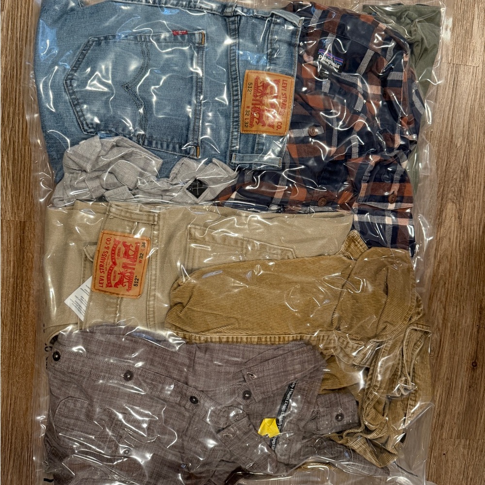 Bundle Levi's 32x32(34) jeans, Patagonia, etc. brand name tops